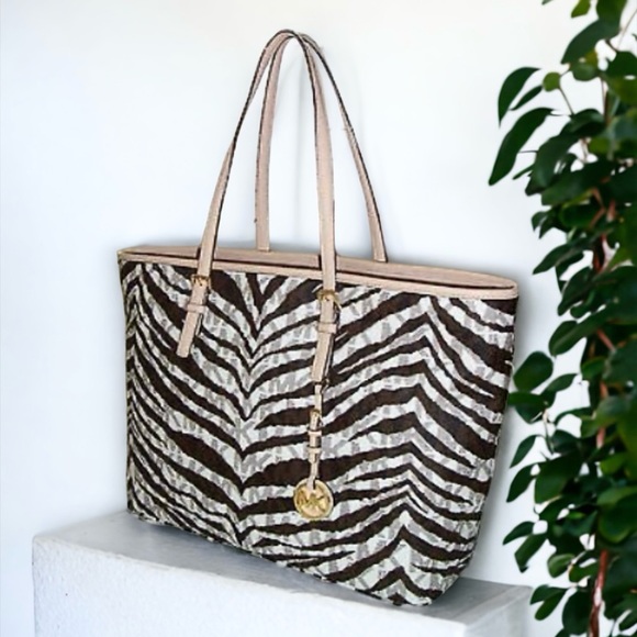 MICHAEL KORS Jet Set Travel MD Tote Brown Signature Tiger Stripe PVC - Picture 2 of 13